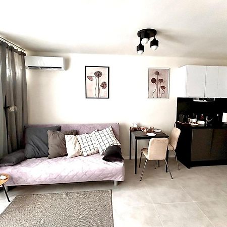 Sky Apartment Comfy Suite Pereca Warsaw Ngoại thất bức ảnh