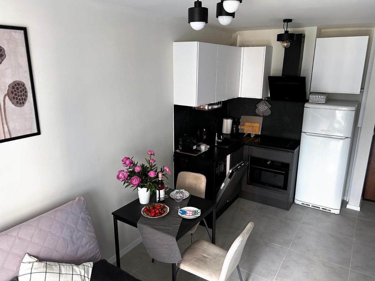 Sky Apartment Comfy Suite Pereca Warsaw Ngoại thất bức ảnh